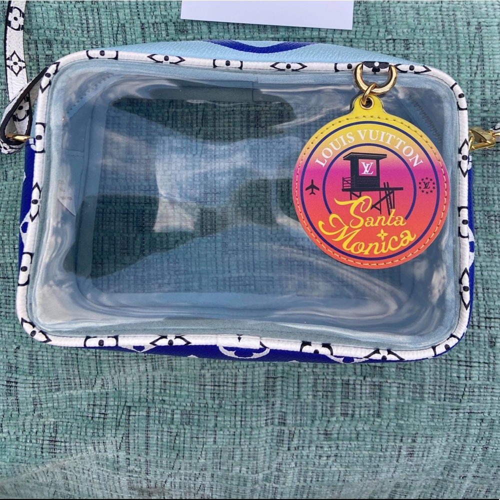 Lv Beach pouch🔥 SOLD 🔥